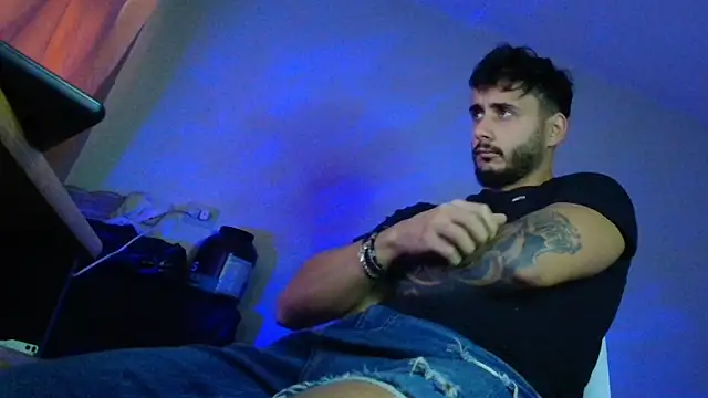 Snapshot of XanderCage99 chatting on October 25, 2025, 7:29 am XanderCage99 online show from October 25, 2025, 7:29 am