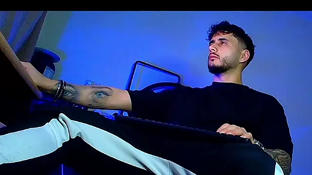 XanderCage99 online show from February 11, 2026, 2:33 am