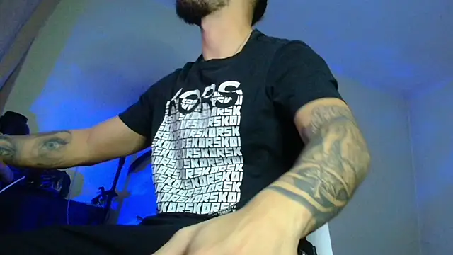 Snapshot of XanderCage99 chatting on November 16, 2025, 4:50 am XanderCage99 online show from November 16, 2025, 4:50 am