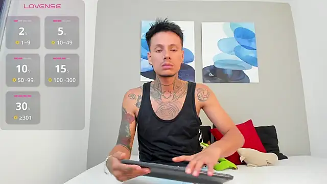 Emilio Wolf online show from February 3, 2025, 10:43 pm