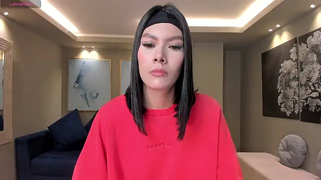 Snapshot of NiaSalvatore chatting on October 10, 2025, 6:53 pm NiaSalvatore online show from October 10, 2025, 6:53 pm