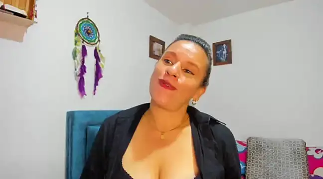 sofi saliva2511 online show from February 9, 2025, 10:21 pm