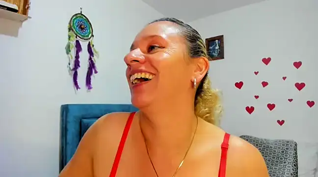 sofi saliva2511 online show from February 17, 2025, 8:27 pm