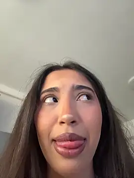 miaceleste online show from March 31, 2026, 8:49 am