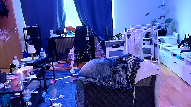 Snapshot of tweakst4rs chatting on March 12, 2025, 3:18 pm tweakst4rs online show from March 12, 2025, 3:18 pm