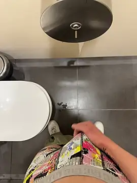 Snapshot of verici34 chatting on March 2, 2026, 8:10 am verici34 online show from March 2, 2026, 8:10 am