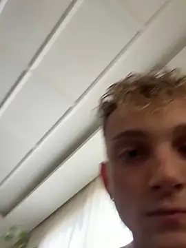 Snapshot of verici34 chatting on January 17, 2026, 9:24 am verici34 online show from January 17, 2026, 9:24 am