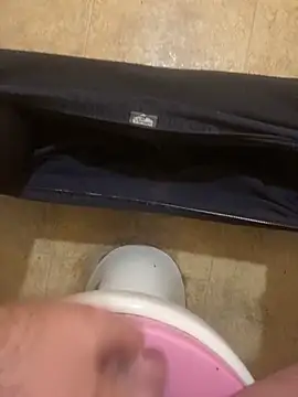 Snapshot of balint35 chatting on November 12, 2025, 8:12 pm balint35 online show from November 12, 2025, 8:12 pm