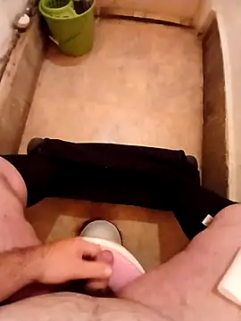 Snapshot of balint35 chatting on September 10, 2025, 5:50 am balint35 online show from September 10, 2025, 5:50 am