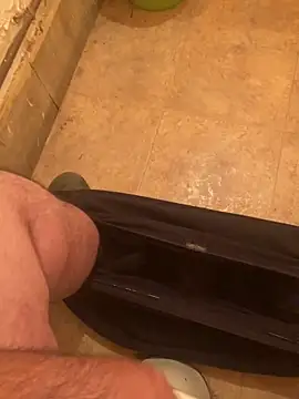 Snapshot of balint35 chatting on October 20, 2025, 5:31 am balint35 online show from October 20, 2025, 5:31 am