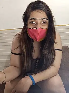 shreya1765 online show from February 26, 2025, 11:21 am