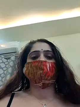 shreya1765 online show from February 12, 2026, 2:50 pm