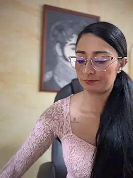 BELLA--26 online show from October 13, 2025, 2:40 pm