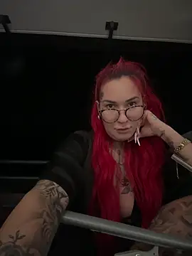 Snapshot of Mia-Fuchs chatting on September 22, 2025, 2:17 am Mia-Fuchs online show from September 22, 2025, 2:17 am