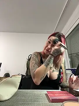 Snapshot of Mia-Fuchs chatting on March 5, 2025, 7:06 pm Mia-Fuchs online show from March 5, 2025, 7:06 pm