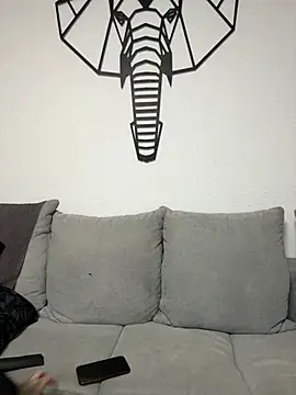 Snapshot of Mia-Fuchs chatting on March 3, 2025, 10:10 pm Mia-Fuchs online show from March 3, 2025, 10:10 pm