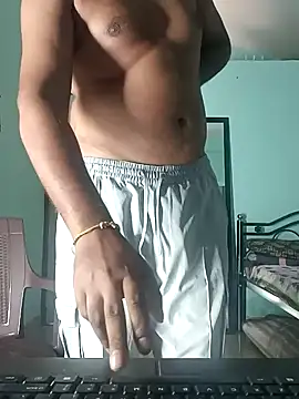 Snapshot of Desi_Heat chatting on January 5, 2025, 3:22 am Desi Heat online show from January 5, 2025, 3:22 am