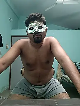 Snapshot of Desi_Heat chatting on March 5, 2025, 4:13 pm Desi Heat online show from March 5, 2025, 4:13 pm