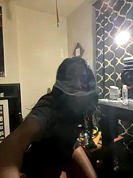 Yoshibaby2670 online show from November 4, 2025, 7:12 am