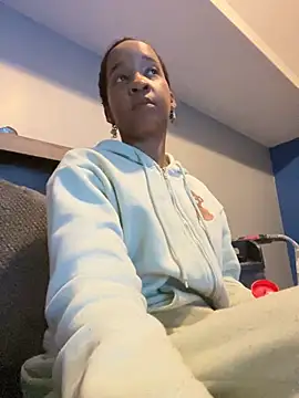 Snapshot of lunalustycumslut chatting on February 10, 2025, 11:34 pm lunalustycumslut online show from February 10, 2025, 11:34 pm