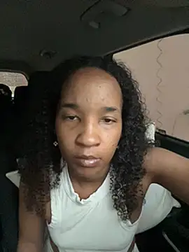 Snapshot of lunalustycumslut chatting on February 5, 2025, 11:06 pm lunalustycumslut online show from February 5, 2025, 11:06 pm