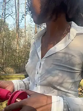 Snapshot of lunalustycumslut chatting on March 18, 2025, 9:43 pm lunalustycumslut online show from March 18, 2025, 9:43 pm