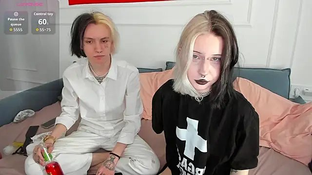 VeryRare TwinS online show from May 1, 2026, 4:39 am