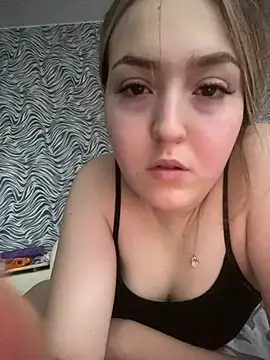 Emilie Kitty online show from January 3, 2025, 6:55 am