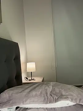 Maddy Jones online show from October 27, 2025, 1:17 am