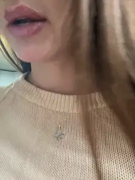 Maddy Jones online show from September 30, 2025, 1:55 am