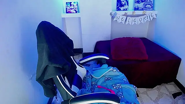 Anniee x online show from February 21, 2026, 11:12 am