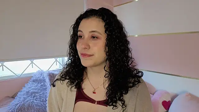 Snapshot of Charlotte__Miller chatting on October 9, 2025, 11:33 am Charlotte Miller online show from October 9, 2025, 11:33 am