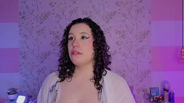 Charlotte  Miller online show from March 27, 2026, 11:33 am