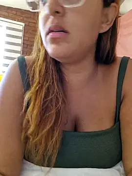 Snapshot of AliceRuivinha2 chatting on March 2, 2025, 4:36 pm AliceRuivinha2 online show from March 2, 2025, 4:36 pm