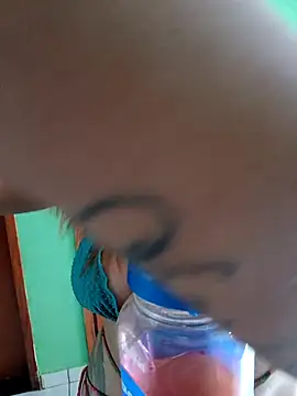 Snapshot of AliceRuivinha2 chatting on February 22, 2026, 11:23 am AliceRuivinha2 online show from February 22, 2026, 11:23 am