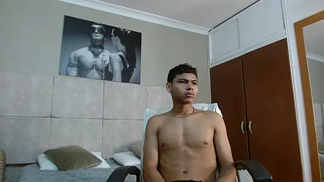 Snapshot of adam_piarse01 chatting on September 19, 2025, 3:54 am adam piarse01 online show from September 19, 2025, 3:54 am