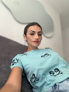 Samantha bigboobs online show from February 15, 2026, 2:49 pm