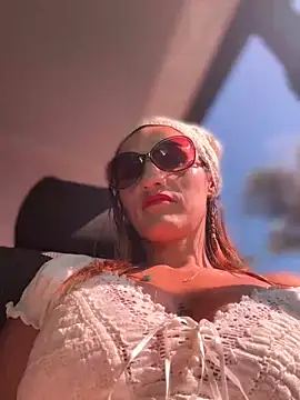 Samantha bigboobs online show from May 22, 2026, 2:15 pm