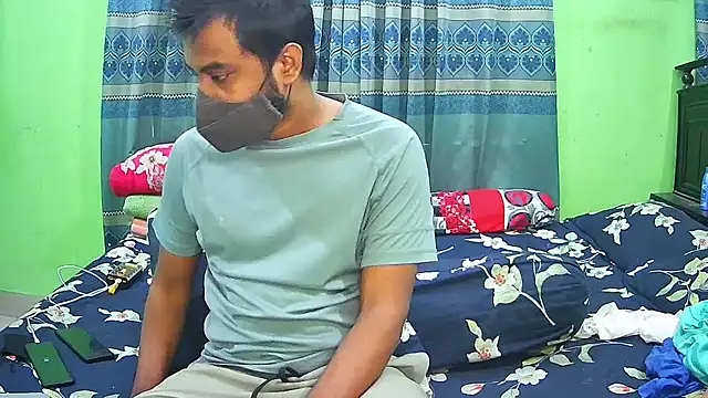 Hot Nila online show from November 27, 2025, 3:40 am