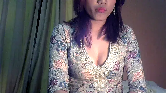 Snapshot of privi_pavvy chatting on March 22, 2025, 3:31 pm privi pavvy online show from March 22, 2025, 3:31 pm