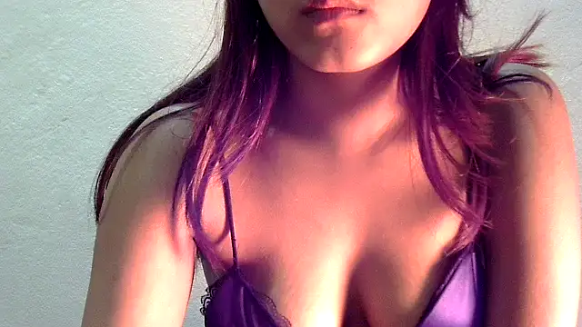 Snapshot of privi_pavvy chatting on February 5, 2025, 9:40 pm privi pavvy online show from February 5, 2025, 9:40 pm