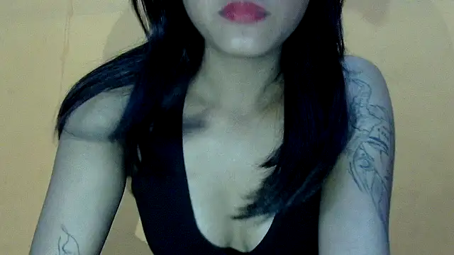 Snapshot of privi_pavvy chatting on October 16, 2025, 11:07 am privi pavvy online show from October 16, 2025, 11:07 am
