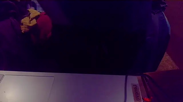 Snapshot of bluedragon0525 chatting on October 11, 2025, 3:40 am bluedragon0525 online show from October 11, 2025, 3:40 am