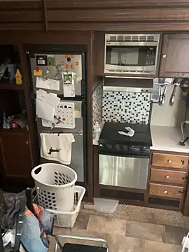 Snapshot of bluedragon0525 chatting on February 17, 2026, 10:40 pm bluedragon0525 online show from February 17, 2026, 10:40 pm