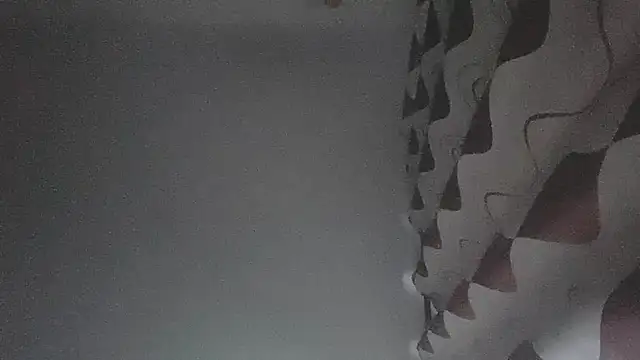 Koi-Serenac online show from February 20, 2025, 11:10 pm