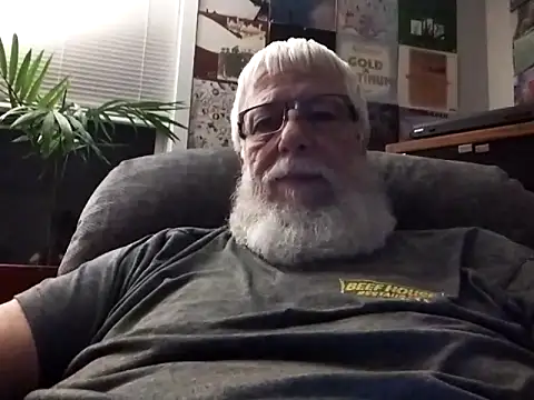 Snapshot of Futura_intx chatting on October 12, 2025, 12:45 am Futura intx online show from October 12, 2025, 12:45 am