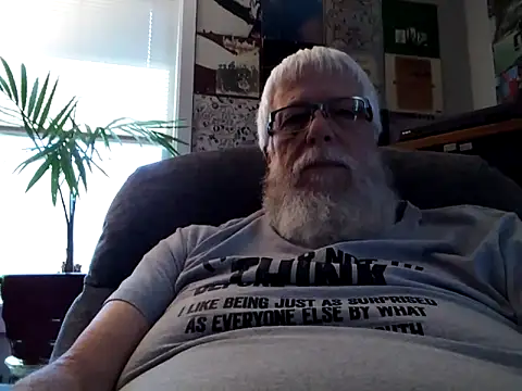 Snapshot of Futura_intx chatting on October 12, 2025, 5:47 pm Futura intx online show from October 12, 2025, 5:47 pm