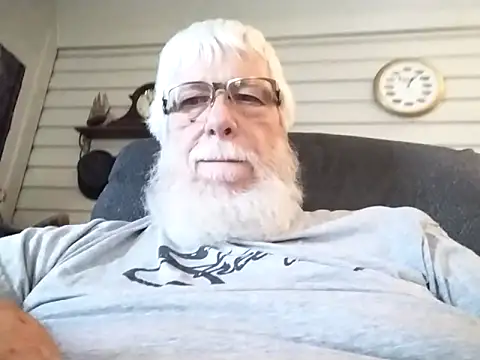 Snapshot of Futura_intx chatting on November 7, 2025, 6:56 pm Futura intx online show from November 7, 2025, 6:56 pm