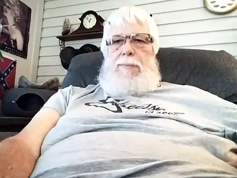 Snapshot of Futura_intx chatting on November 14, 2025, 6:55 pm Futura intx online show from November 14, 2025, 6:55 pm