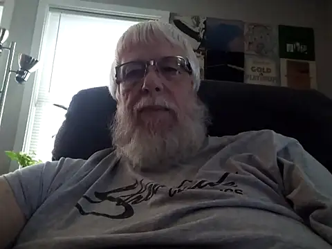 Snapshot of Futura_intx chatting on November 3, 2025, 4:10 pm Futura intx online show from November 3, 2025, 4:10 pm